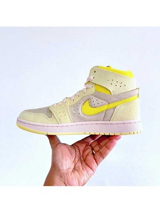 Nike Air Jordan 1 Zoom Air Comfort 2 High-Top Women’s Sneaker Size 9 - Picture 4 of 6